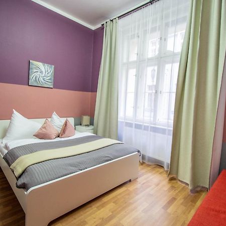 Ruzova Apartment By Ruterra Praha Eksteriør bilde