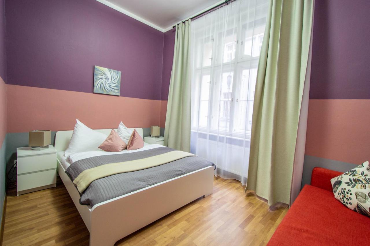 Ruzova Apartment By Ruterra Praha Eksteriør bilde