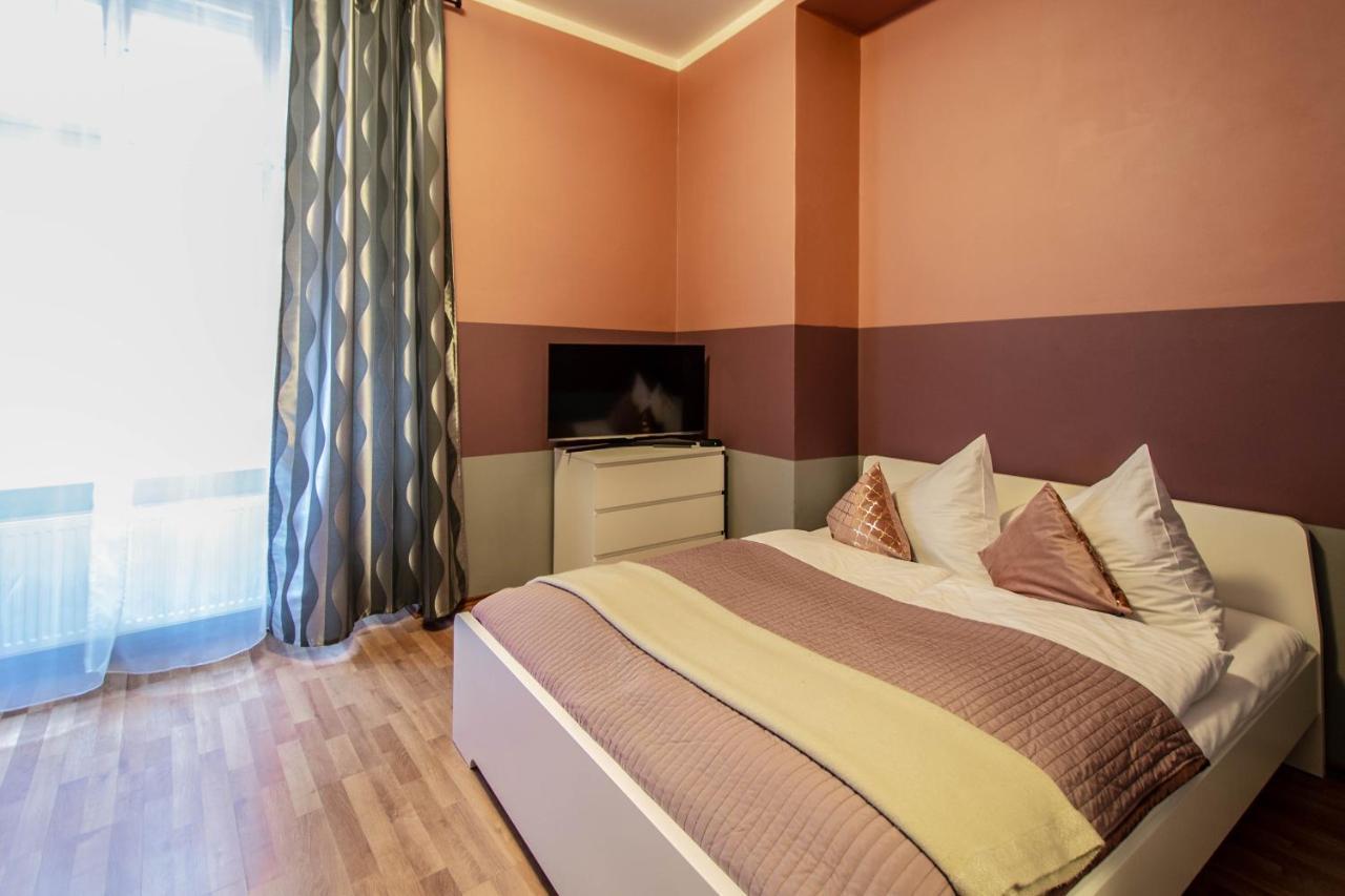 Ruzova Apartment By Ruterra Praha Eksteriør bilde