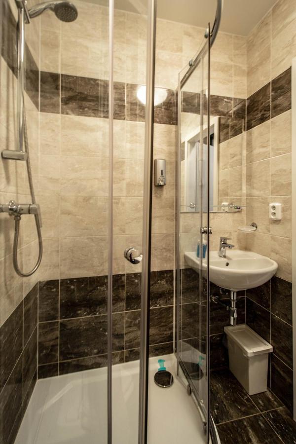 Ruzova Apartment By Ruterra Praha Eksteriør bilde